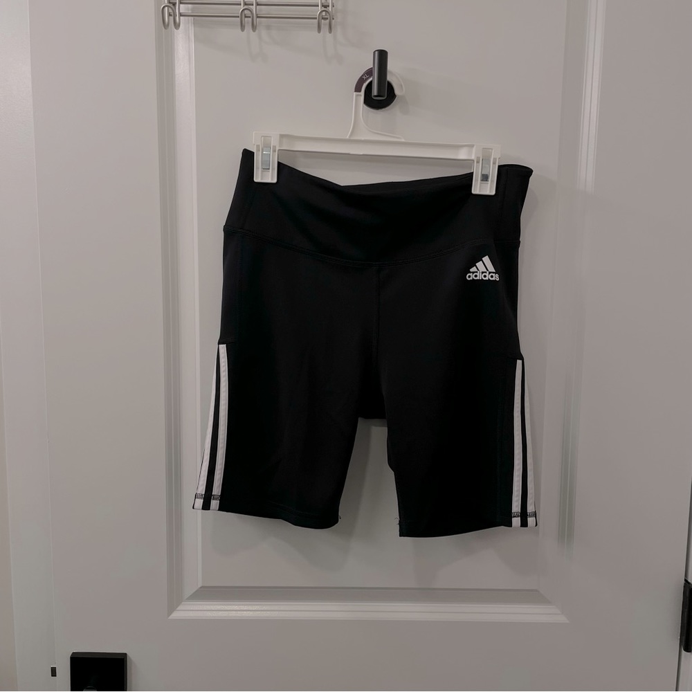 NWOT Adidas Areoready spandex shorts
Size: L